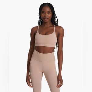 NWOT Vuori Mindset bra. Size S. Color: Coconut.